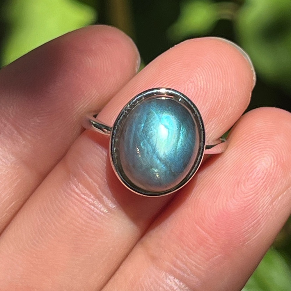Sterling‎ silver dainty adjustable flashy blue labradorite ring